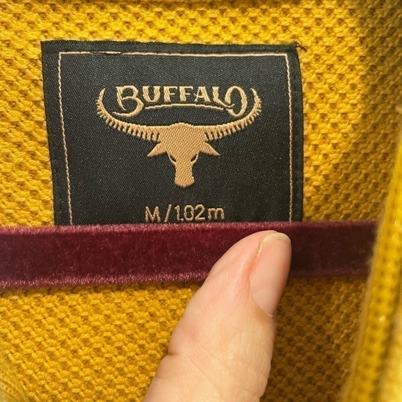 3/$30 Buffalo men’s 3/4 sweater zip up.  100% cotton size medium. Like new - Picture 4 of 10
